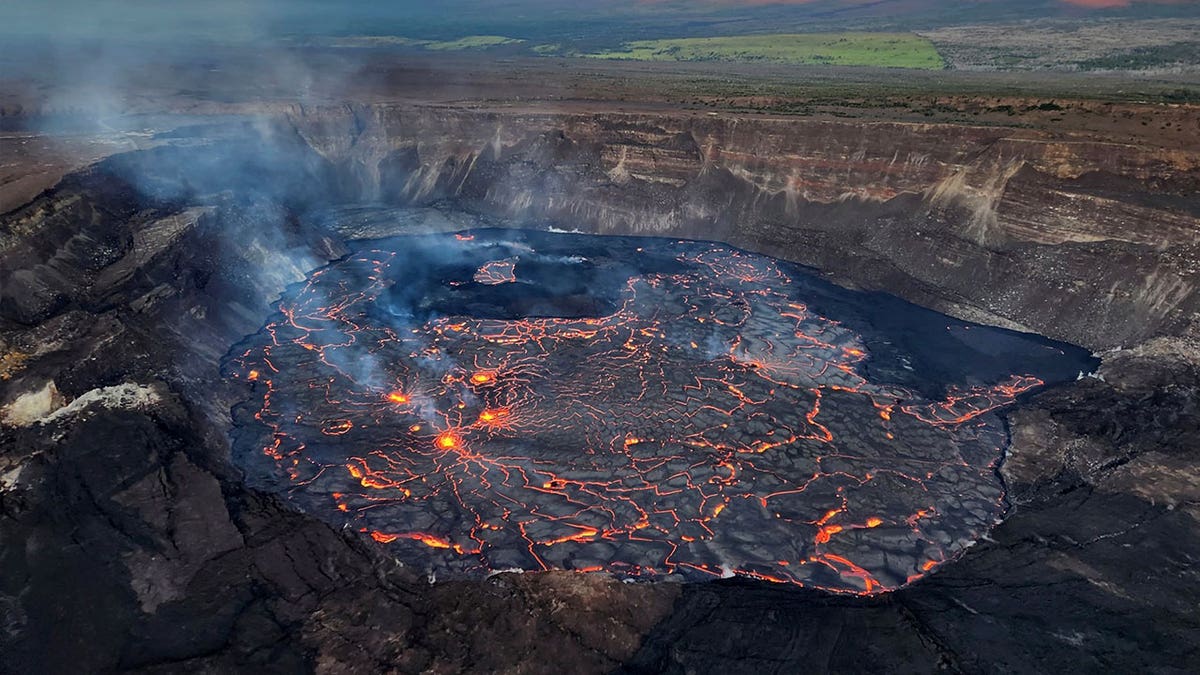 HI Kilauea volcano