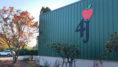 Parents push to recall Oregon school board after reports of 'disgusting' sexual games, explicit book