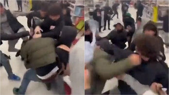 Roaming mobs of teens clash in San Francisco mall brawls as bystanders caught in crosshairs: 'I'm very scared'