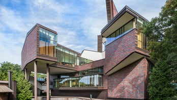 Students at prestigious all-women's Wellesley College vote to admit trans men, nonbinary students