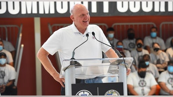 Clippers owner Steve Ballmer gets fired up over unique toilet situation at new arena