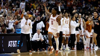 Texas advances to Elite 8 after dominating 83-71 win over Xavier