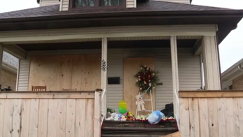 Chicago firefighter loses entire family in house fire