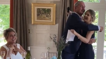 Woman announces she’s pregnant during her dad’s wedding, is called 'selfish' and attention-seeking