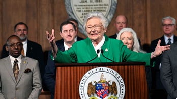 Alabama makes it a crime to panhandle, loiter on roads as homeless advocates cry foul