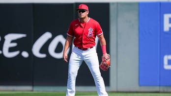 Angels' Hunter Renfroe's opening day no-look grab may already be catch of the year