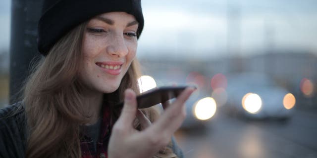 Pembaruan Samsung Bixby akan memungkinkan penutur bahasa Inggris menjawab panggilan dengan mengetik pesan.