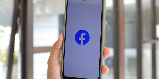 Facebook membantah mendengarkan pengguna platform media sosial dalam kebijakan privasinya dan sebelum Kongres pada 2018.