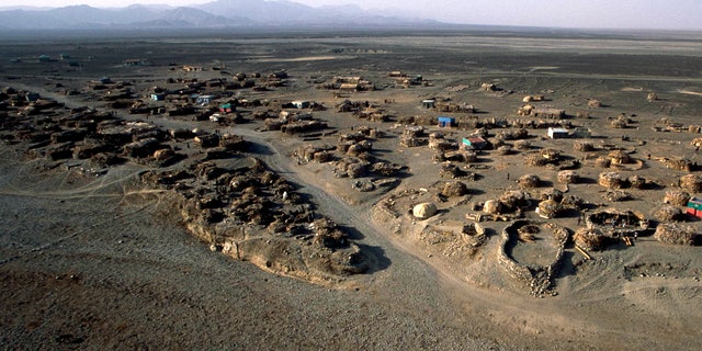Gah Medela, uno de los principales pueblos de la depresión de Afar, cerca de la frontera con Eritrea, diciembre de 2005.