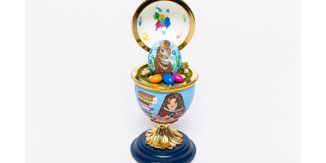 The 46th annual Commemorative Egg was created by Nashville-based egg artist Carolyn Bickel.