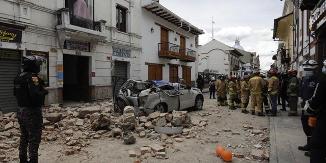 The US Geological Survey reported a magnitude 6.7 earthquake about 50 miles south of Guayaquil. 