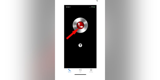Here's the button to start recording a call on Call Recorder Lite.