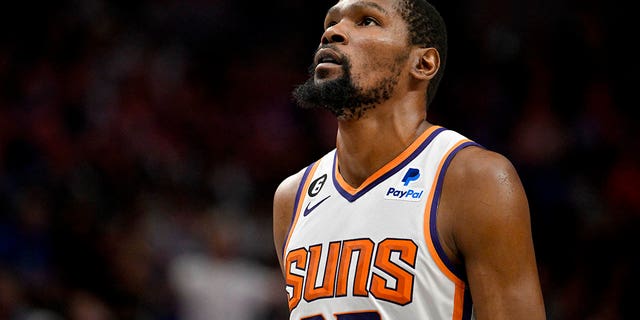 Mar 5, 2023; Dallas, Texas, USA; Phoenix Suns forward Kevin Durant (35) during the game between the Dallas Mavericks and the Phoenix Suns at the American Airlines Center.