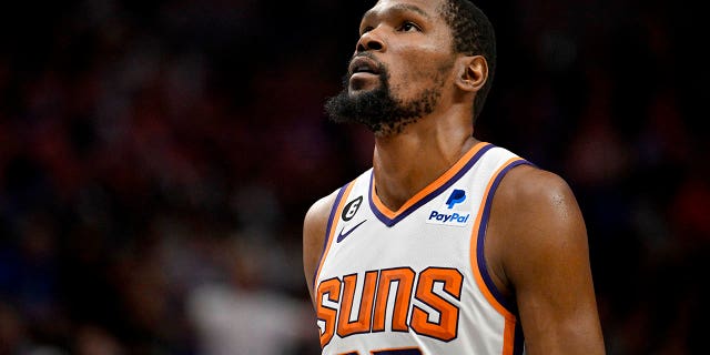 Mar 5, 2023; Dallas, Texas, USA; Phoenix Suns forward Kevin Durant (35) during the game between the Dallas Mavericks and the Phoenix Suns at the American Airlines Center.