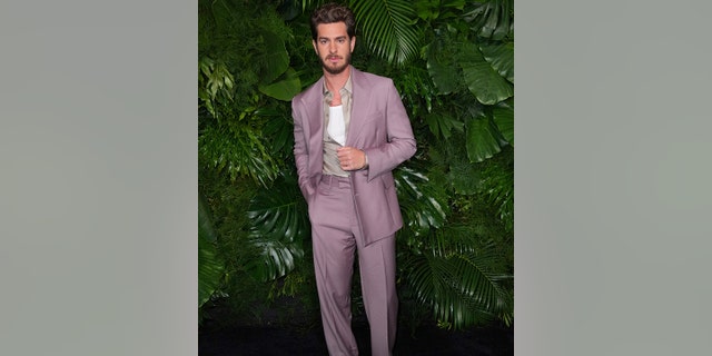 Andrew Garfield chose to wear a pop of color on the carpet.