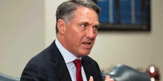 Australia no se comprometerá a tomar partido en la disputa de Taiwán tras comprar un submarino 4 El ministro de Defensa de Australia, Richard Marlis, se reúne con el secretario de Defensa, Lloyd Austin, el 3 de febrero de 2023. Marlis dijo que su país no ha hecho ninguna promesa a Estados Unidos de que Australia apoyará a su aliado en cualquier disputa futura sobre Taiwán a cambio de submarinos.