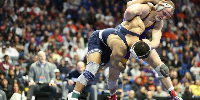 Aaron Brooks (Penn State) 17-1, phezu kukaParker Keckeisen (Northern Iowa) 26-2, ngesikhathi seDivision I Mens Wrestling Championship ebibanjelwe eBOK Center ngoMashi 18, 2023 eTulsa, e-Oklahoma.