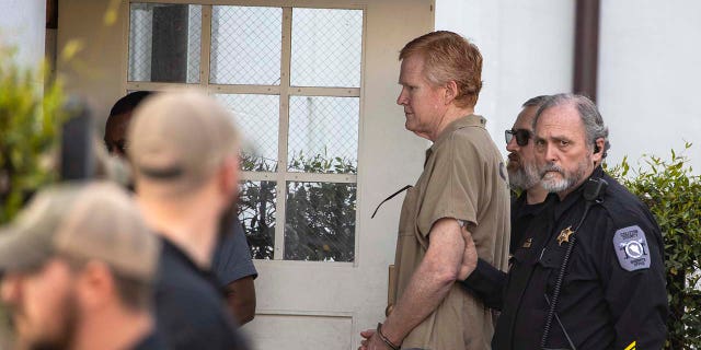 Alex Murdaugh walks into the courthouse during his sentencing at the Colleton County Courthouse in Walterboro on Friday, March 3, 2023 after he was found guilty on all four counts.