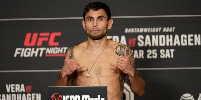 Alex Perez steps on the scale for the official weigh-ins at the Westin San Antonio North for UFC Fight Night - Vera vs Sandhagen - Weigh-ins on March 24, 2023 in San Antonio.