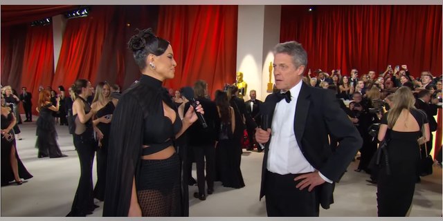 Ashley Graham and Hugh Grant shared an awkward interview during "Countdown to the Oscars" on ABC.