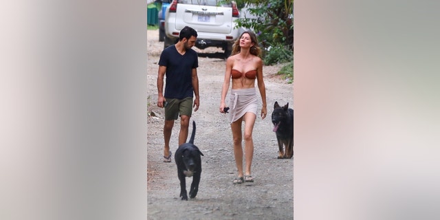 Gisele Bündchen was photographed with rumored boyfriend Joaquim Valente in Costa Rica on Monday.