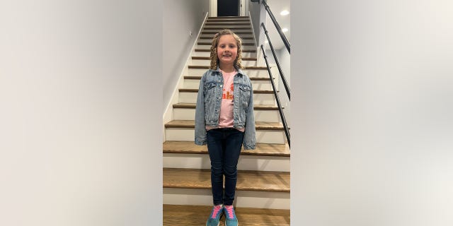 Caroline coordinated with her teacher so the two of them would wear the same outfits, and everyone could see that her superhero was Miss Deigh.
