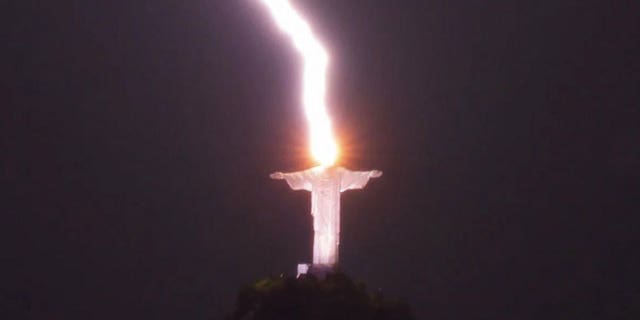 A Brazilian photographer, Fernando Braga, captured a rare photo of the Christ the Redeemer statue in Rio de Janeiro, Brazil.