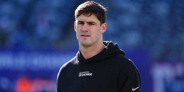 New York Giants quarterback Daniel Jones, #8, warms up prior to the National Football League game between the New York Giants and the Indianapolis Colts on Jan. 1, 2023 at MetLife Stadium in East Rutherford, New Jersey.