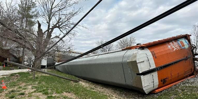 Eyewitness photo taken at site of train derailment in Glendale, Kentucky on March 16th, 2023.