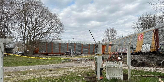 A train derailed in downtown Glendale Thursday afternoon, according to Kentucky State Police.