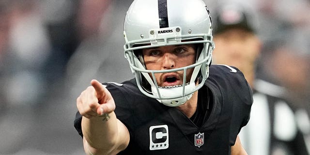 Raiders' Derek Carr reacts on scrimmage during a New England Patriots game at Allegiant Stadium on December 18, 2022 in Las Vegas.