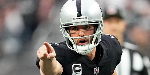 Raiders' Derek Carr reacts on scrimmage during a New England Patriots game at Allegiant Stadium on December 18, 2022 in Las Vegas.