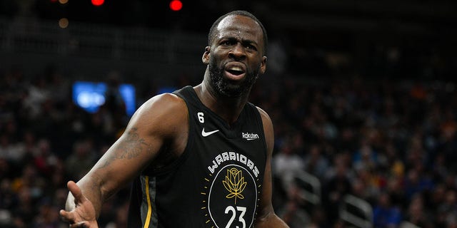 Draymond Green reacciona a una llamada