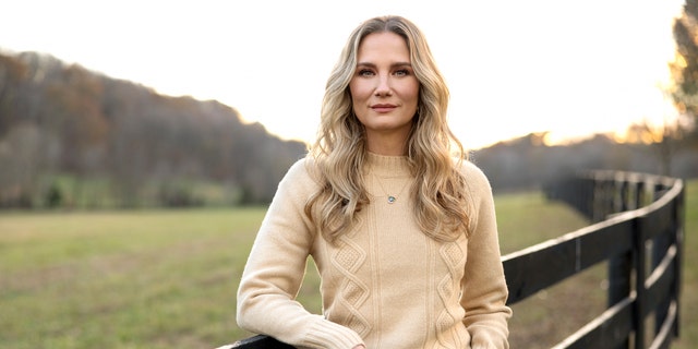 Sugarland member and actress Jennifer Nettles hosts "Farmer Wants a Wife."