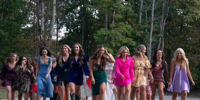 A total of 32 women will try to win the heart of the farmers on "Farmer Wants a Wife."