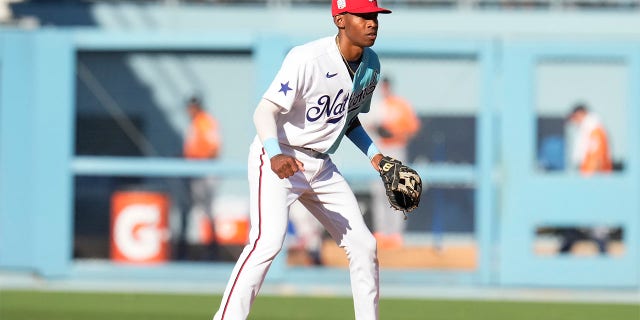 Darren Baker de los Wilmington Blue Rocks (Nacionales) en la sexta entrada de un juego MLB All-Star Futures en el Dodger Stadium de Los Ángeles el 16 de julio de 2022. 