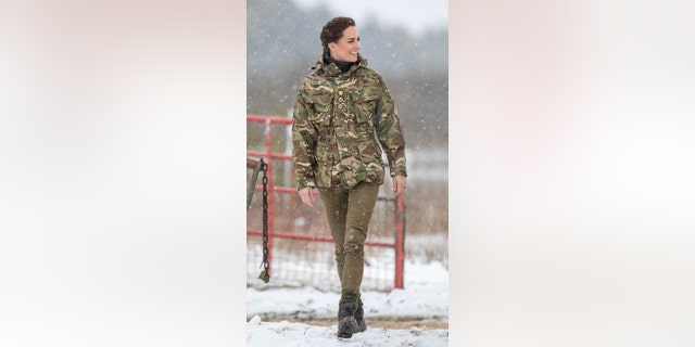 Printsess Kate tegi oma esimese visiidi Iiri kaardiväega kolmapäeval.