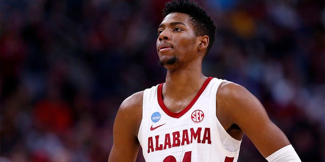 Alabama Crimson Tide forward Brandon Miller (24) against the San Diego State Aztecs in the NCAA Tournament Sweet 16 on March 23, 2023 at KFC Yum!  Center in Louisville, Ky.  
