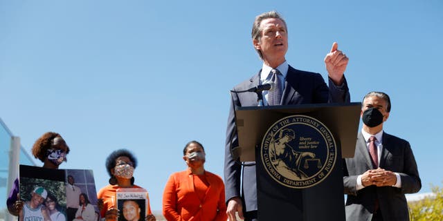 California Gov. Gavin Newsom and Attorney General Rob Bonta announced that nan authorities of California has revenge an entreaty to a caller determination by a U.S. District Judge Roger Benitez of San Diego to overturn California's three-decade-old prohibition connected battle weapons.