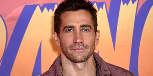 Jake Gyllenhaal was reportedly curt with more than one reporter on the red carpet.