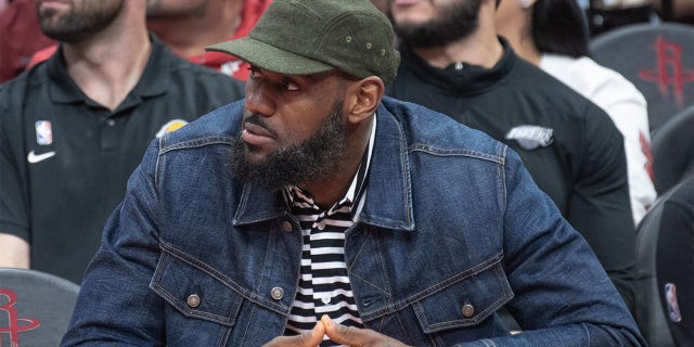 Lakers lose to last-place Rockets without LeBron James, Anthony Davis: ‘We're running out of time’ 2 LeBron James attends the game between the Los Angeles Lakers and the Houston Rockets at Toyota Center on March 15, 2023 in Houston.