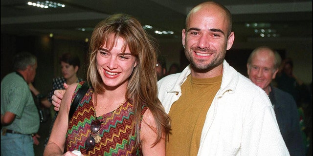 Brooke Shields was married to retired tennis star Andre Agassi from 1997 to 1999.
