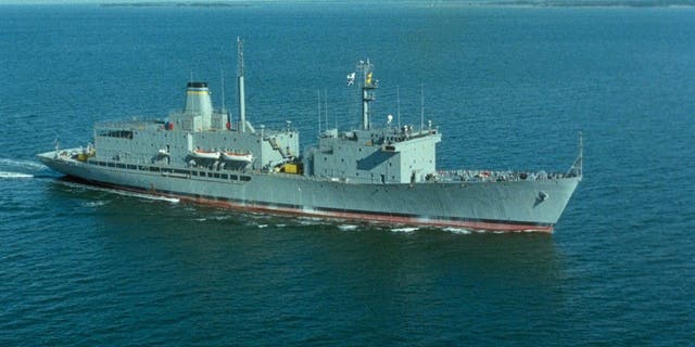The oceanographic research ship USNS Maury (T-AGS-39) underway in Chesapeake Bay during sea trials in May 1989. 