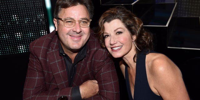 Amy Grant ütleb, et avastas oma südamehaiguse tavapärasel arstivisiidil oma abikaasa Vince Gilli juures.