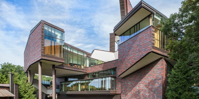 Lulu Chow Wang Campus Center, Wellesley College, Wellesley, Massachusetts, USA. (Photo by: Education Images/Universal Images Group via Getty Images)