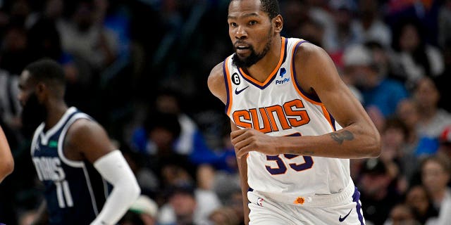 Mar 5, 2023; Dallas, Texas, USA; Phoenix Suns forward Kevin Durant (35) in action during the game between the Dallas Mavericks and the Phoenix Suns at the American Airlines Center.