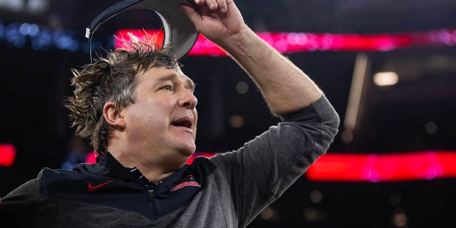 El entrenador de los Georgia Bulldogs, Kirby Smart, celebra después de derrotar a los TCU Horned Frogs durante el juego del Campeonato Nacional CFP en el SoFi Stadium en Englewood, California, el 9 de enero de 2023.