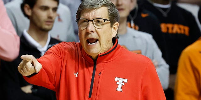 Stillwater, Oklahoma: Texas Tech Red Raiders head coach Mark Adams gestures to his team on a play against the Oklahoma State Cowboys during the second half at Gallagher-Iba Arena.