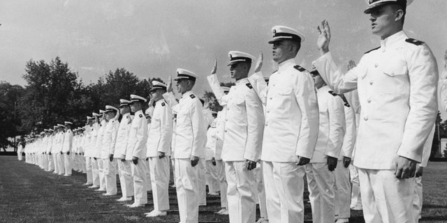 New Midshipman Cadets of the Class of 1972 at the United States Merchant Marine Academy at King's Point, New York, are sworn into the Naval Reserve August 31, 1968.