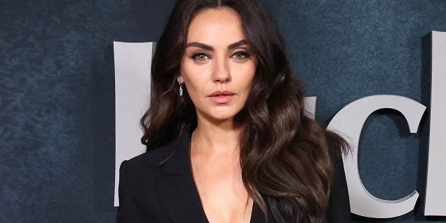 Mila Kunis asiste al estreno de Netflix "La chica más afortunada del mundo." en el Teatro de París el 29 de septiembre de 2022 en la ciudad de Nueva York.